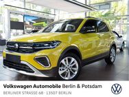 VW T-Cross, 1.0 l TSI Life, Jahr 2022 - Berlin