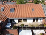 IMMOBILIEN GUMNIOR präsentiert: hochwertige, barrierefreie Eigentumswohnung mit großer Dachterrasse und Doppelcarport im Ortskern von Neuenkirchen - Neuenkirchen (Nordrhein-Westfalen)
