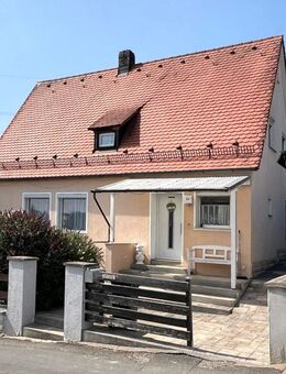 Einfamilienhaus mit großem Grundstück und Garage in Weilersbach - Weilersbach