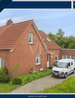 Klassisch, charmant, zentral: Doppelhaushälfte mit kleiner Gartenidylle in Norden - Norden