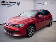 VW Golf, 1.0 VIII eTSI Active, Jahr 2022 - Walldorf (Baden-Württemberg)
