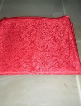 Jacquard-Tafeldecke  rot   110 x 140 cm - Neunkirchen Zentrum