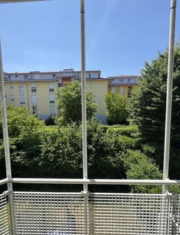 Renovierte 3-Zimmer-Wohnung mit Süd-West-Balkon in begehrter Lage - Kirchheim (München)