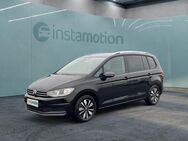 VW Touran, Comfortline |7-S ||||, Jahr 2024 - München