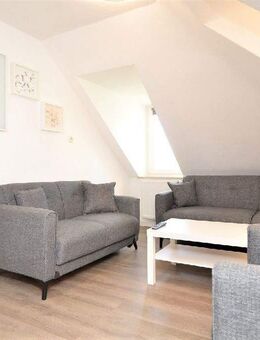 Schöne, helle Dachgeschosswohnung in Pfersee - Augsburg