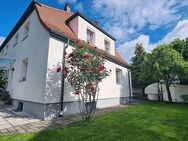 Besonderes Familienhaus mit Charme! Doppelhaushälfte in Sindelfingen - Sindelfingen