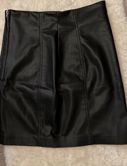 Schwarzer Lederrock - Bochum