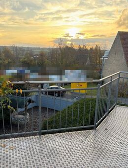 Befristete Wohnung mit Einbauküche und großem Balkon mit Fernblick ! - Mainbernheim