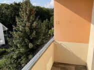 2 Zimmer-Wohnung mit EBK, Balkon und Stellplatz - Merseburg