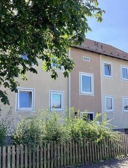 Modernisierte 3-Zimmer-Wohnung mit Tageslichtbad und Balkon - Wolfsburg