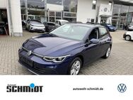 VW Golf, 1.5 TSi VIII Life NaviPro SideAssist, Jahr 2020 - Lünen