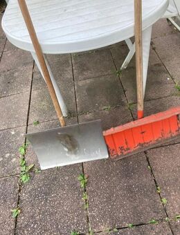 2 Handschneeschaufeln / Schieber - Angelbachtal