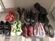 verschiedene Kinder Schuhe Größe 28 - Königsbach-Stein