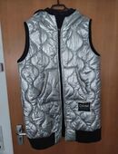 Weste Silber mit Kaputze / Boutique Ware in 70794