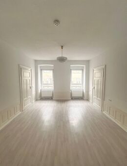Sanierte 4Zi. Altbau-Wohnung im Herzen von Baden-Baden - Baden-Baden