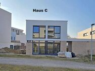 Offene Besichtigung, So. 11.5., 12-15h ! Helles Neubau-EFH inkl. Eigentumsgrundstück & Carport! - Wolfsburg