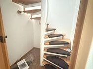 preiswerte 3- Zimmer- Maisonettenwohnung mit EBK & Dusche - Limbach-Oberfrohna