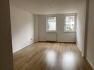 Große 2-Raum Wohnung mit Einbauküche - Steinbach-Hallenberg