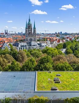 Wohnen an der Theresienwiese: Möbliertes Apartment mit Balkon, Garagenstellplatz und Panoramablick - München
