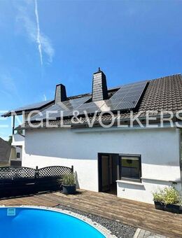 Modernisiertes Zweifamilienhaus mit Photovoltaik, Pool und Sauna in ruhiger Lage - Dessighofen
