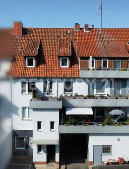 + Käuferprovisionsfrei + modernisiertes Mehrparteienhaus nahe Neustädter Markt - Hildesheim