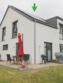 DHH KFW40+ BJ 2022 MIT 145 M² WOHNFLÄCHE IN TOPLAGE V. DT. EVERN - IDEALES FAMILIENIDYLL AB 01.02.26 - Deutsch Evern