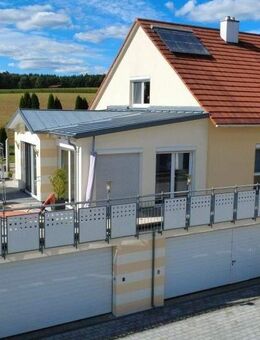 Buch: Luxuriöses Mehrgenerationenhaus mit Wohlfühlflair in herrlicher Lage - flexibel nutzbar! - Rainau