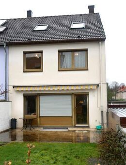 Bezugsfrei! Gepflegtes REH mit Garage und kleinem Garten Am Schießstand - Coburg