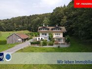 LANDHAUS IN ALLEINLAGE MIT FERNBLICK SOWIE WALDBESTAND UND TEICH -TIERHALTUNG GEEIGNET - Hengersberg