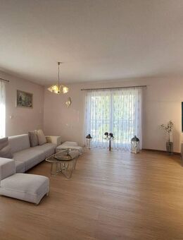 Moderne 3-Zimmerwohnung mit Einbauküche im Herzen von Neustadt! - Neustadt (Coburg)