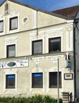 Solides Mehrfamilienhaus mit Entwicklungs-Potenzial in zentraler Lage von Frontenhausen - Frontenhausen