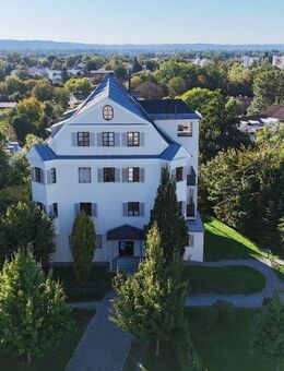 Altbauwohnung im Schloss Prantseck - hochwertigste Ausst., Schwimmteich und Blick über Bad Aibling - Bad Aibling