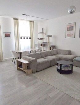 Schöne, extrem großzügige 3,5 Zi- Wohnung (plus 2 Zimmer) mit Einbauküche im Herzen von Bingen - Bingen (Rhein)