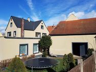 Zweifamilienhaus mit Platz, Komfort & Naturidylle - Dürrwangen