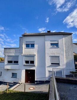 Renovierungsbedürftiges Einfamilienhaus mit 6 Zimmern und Balkon mit schöner Aussicht in Konz-Stadt - Konz