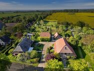 Traumhaftes Anwesen: Landhaus mit großem Grundstück, separatem Gästehaus und eigenem Schwimmteich - Kalkhorst