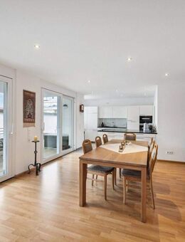 Gehobene 3,5-Zi-WHG mit Fußbodenh. und TG-Stellplatz in der Innenstadt! - Rheinfelden (Baden)