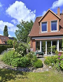 Gepflegte Rotklinkerdoppelhaushälfte mit herrlichem Garten und Carport in ruhiger Sackgasse - Pinneberg