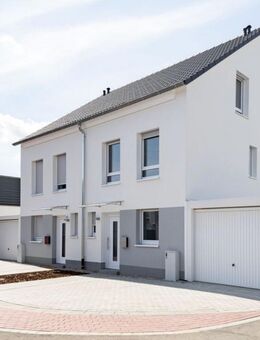 Einfamilienhaus in Bester Lage von Stadecken-Elsheim mit 141m² Wohnfläche, KFW40 QNG, PV Anlage, 2 Stellplätze, LW-Pumpe - Stadecken-Elsheim