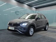 VW T-Roc, 2.0 TDI Life DIGITAL, Jahr 2023 - München