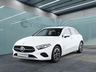 Mercedes A 220, Progressive, Jahr 2023 - München