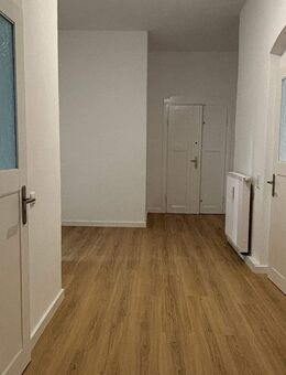Erstbezug nach Sanierung ! 4-Zimmer mit Einbauküche - Dresden