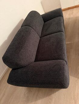 Sehr gut erhaltene Couch /Sofa in grau - Lennestadt Zentrum