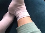 Op-Schwester verkauft 4 Tage getragene Socken - Bad Pyrmont