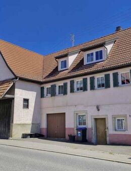 Komplett saniertes Wohnhaus mit angebauter Scheune u. schönem Garten direkt im Ortskern - Mössingen