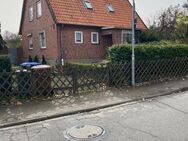 Haushälfte in zentraler Lage von Lüneburg/Oedeme, mit Eigentumsgrundstück und Renovierungspaket - Lüneburg