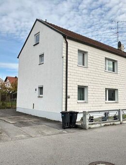 Stadt Plattling: 2 bezugsfreie Reihenhäuser nebeneinander mit ca. 880 m2 Grund - zentrale Wohnlage! - Plattling