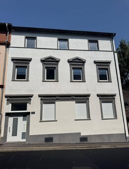 Teilsaniertes Mehrfamilienhaus in Pirmasens - Pirmasens