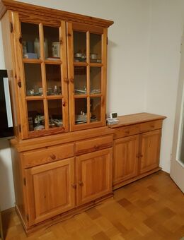 Bauerneckgruppe und 2 Unterbauschränke mit 1 Oberschrank - Germering
