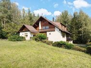 Attraktives Zweifamilien-/Mehrgenerationenhaus mit traumhaftem Blick auf Wald und Weiher - Roth (Bayern)